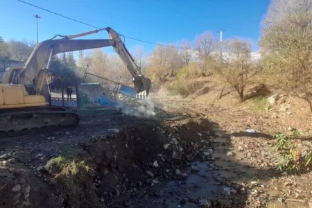 لایروبی و آزاد سازی بیش از ۱۰ کیلومتر از رودخانه های شهرستان همدان