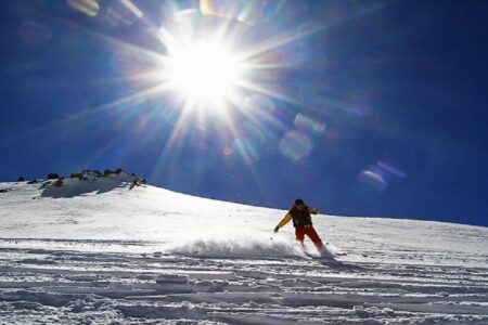 تاریکدره؛ کوچکترین پیست اسکی کشور در همدان بازگشایی شد