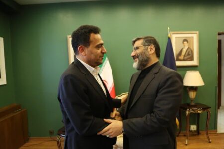 تکمیل طرح‌های نیمه کاره فرهنگی همدان باید سرعت بگیرد