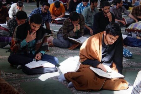 حضور ۲۰ هزار شهروند همدانی در آیین اعتکاف