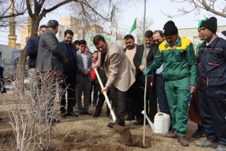 برنامه‌های ویژه‌ای برای توسعه پارکهای منطقه‌ای، فرامنطقه‌ای ومحلات داریم