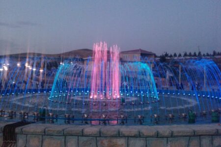 آبنمای موزیکال پروجکشن همدان فعال می‌شود