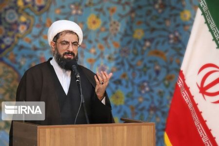 تبعیت از رهبری و انسجام ملی حافظ امنیت و اقتدار میهن اسلامی است