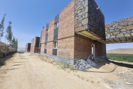 استاندار همدان: اجرای طرح های مسکن تویسرکان شتاب می گیرد