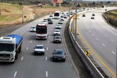 ثبت بیش از ۴ میلیون تردد در محورهای استان همدان طی مهرماه ۱۴۰۴