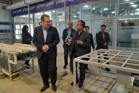 بازدید مدیرکل تعاون کار ورفاه اجتماعی استان همدان از واحدهای تولیدی شهرستان ملایر