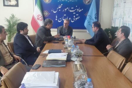 دیدار مدیرکل تعاون، کار و رفاه اجتماعی استان همدان با معاون امور مجلس، حقوقی و استان‌ها  در وزارت تعاون، کار و رفاه اجتماعی